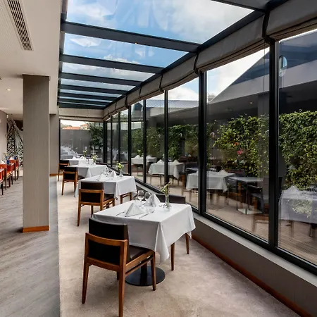 Eurostars Heroismo Hotel